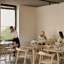 Torsion Square Eettafel