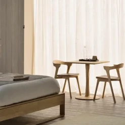 Torsion Square Eettafel